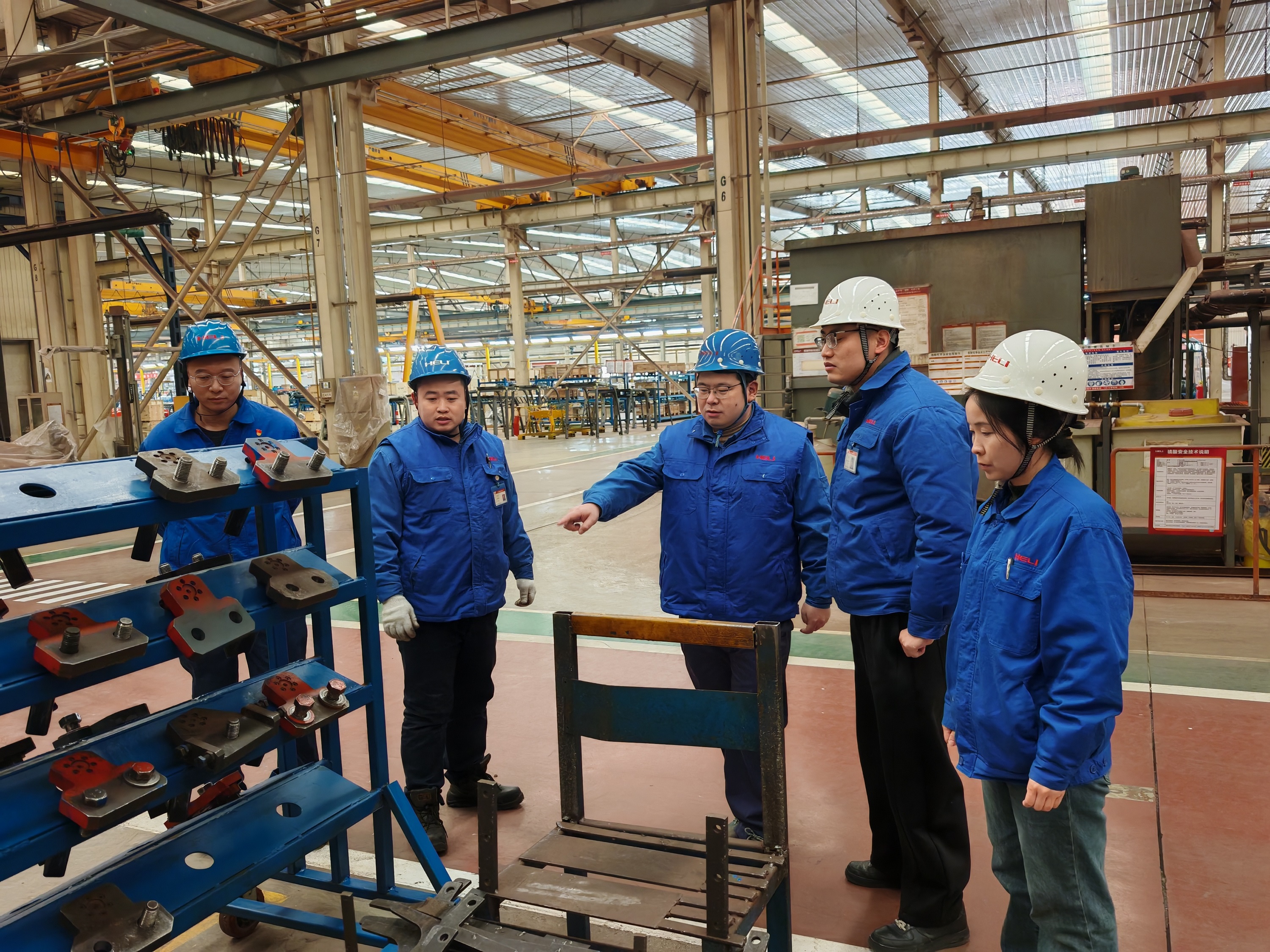 交流現(xiàn)場(chǎng)二（?。?jpg